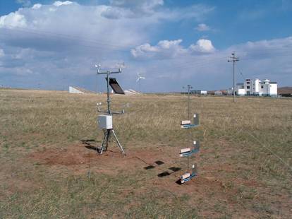 H11风蚀监测系统在内蒙古希拉穆仁成功安装并投入监测